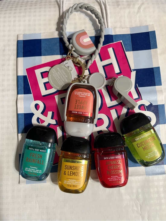 Bath & Body Works Accessories - Bath & Body Works Gray and Black Keychain Holder & Sani